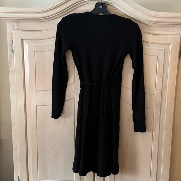 *2/$10 SALE* American Eagle Wrap dress - Picture 4 of 4